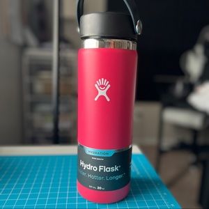 ✅NEW with tag Hydro Flask WaterBottle - Wide Mouth - 20 oz